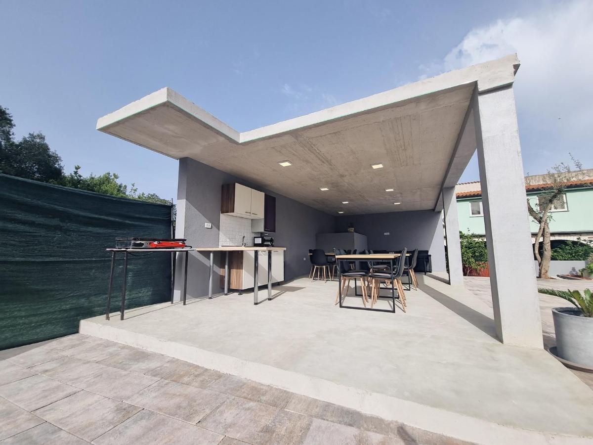 Appartamento Apartman 2 Ližnjan Esterno foto